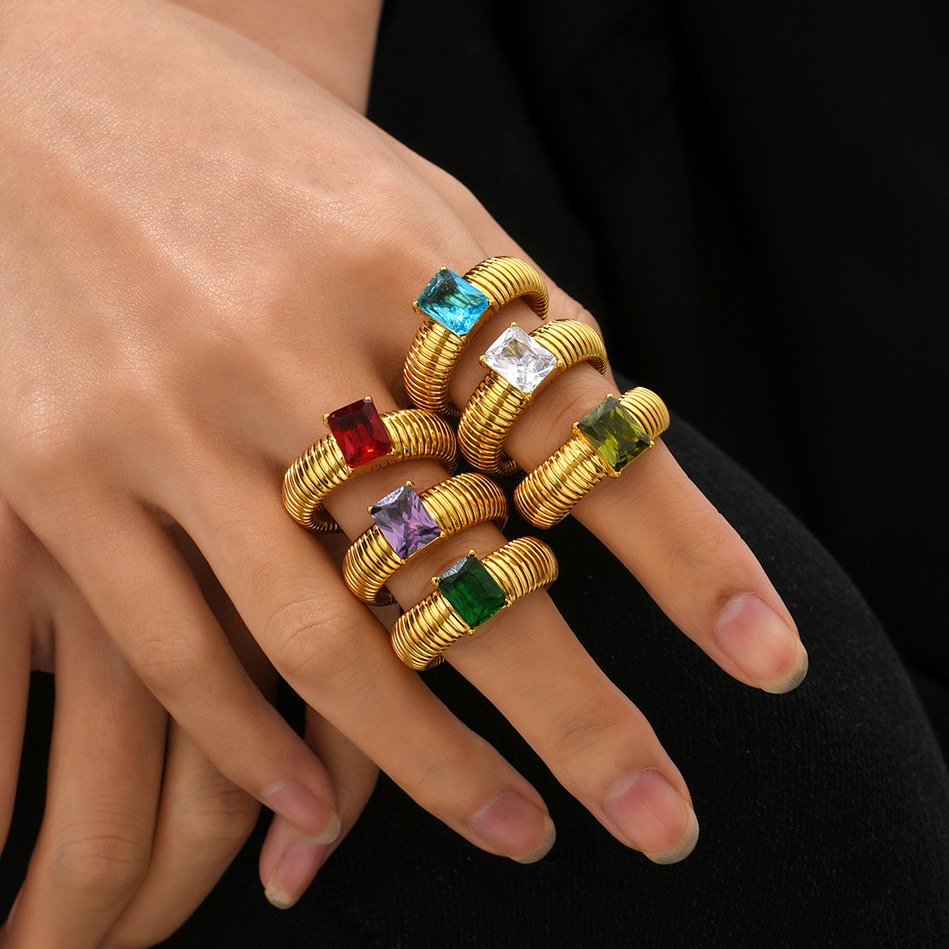 Sprial Ring For Women Men Luxu - Men'S Accessories Hand Bands 评论和价格